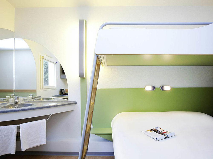 Bedroom 3, ibis budget Carcassonne La Cite, Aude