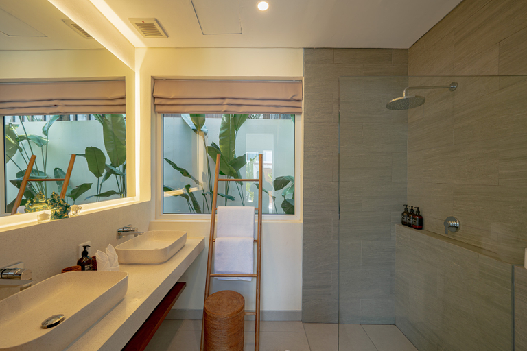 Bathroom 5, Villa Pia Pererenan, Badung