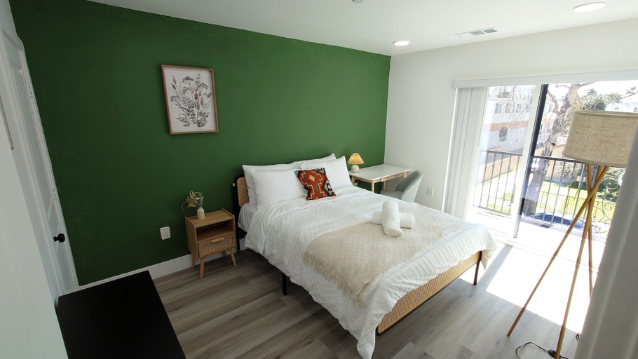 Bedroom 2, Gilmore One, Los Angeles