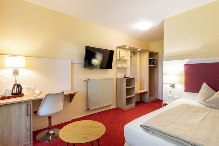 Bedroom 3, Hotel Montana Diemelstadt, Waldeck-Frankenberg