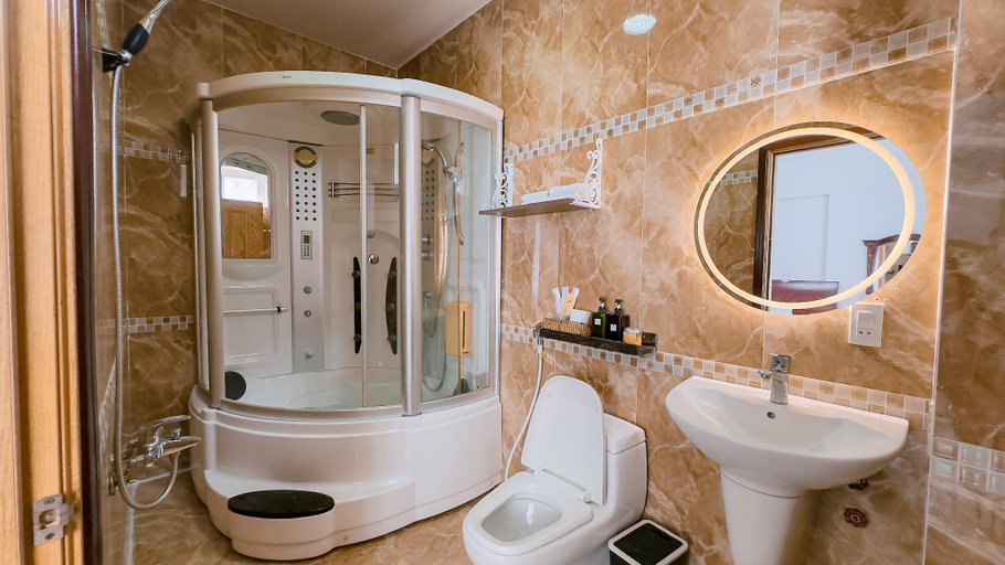 Bathroom, Miha Villa Can Tho, Ninh Kiều