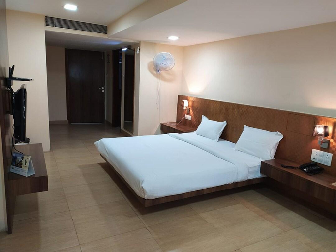 Others 2, Magneto Club Rooms, Raipur