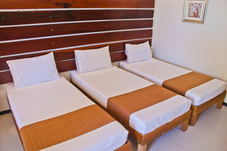 Public Area 3, Caluwayan Palm Island Resort, Marabut