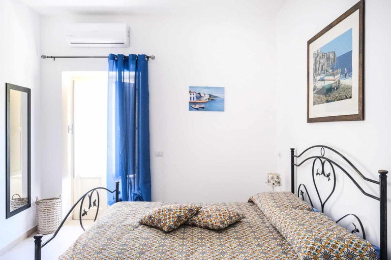 Others 5, Lipari - Casa Centro Storico, Messina