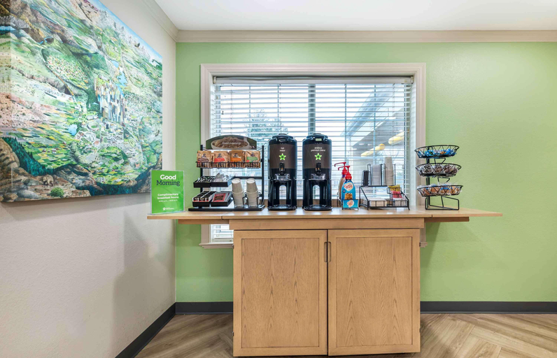 Food & Drinks 4, Extended Stay America - Washington DC-Alexandria, Alexandria