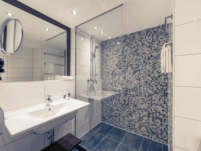 Bathroom 5, Fuerther Hotel Mercure Nuernberg West, Fürth