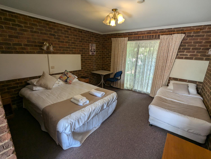 Others 3, Barham Colonial Motel, Wakool