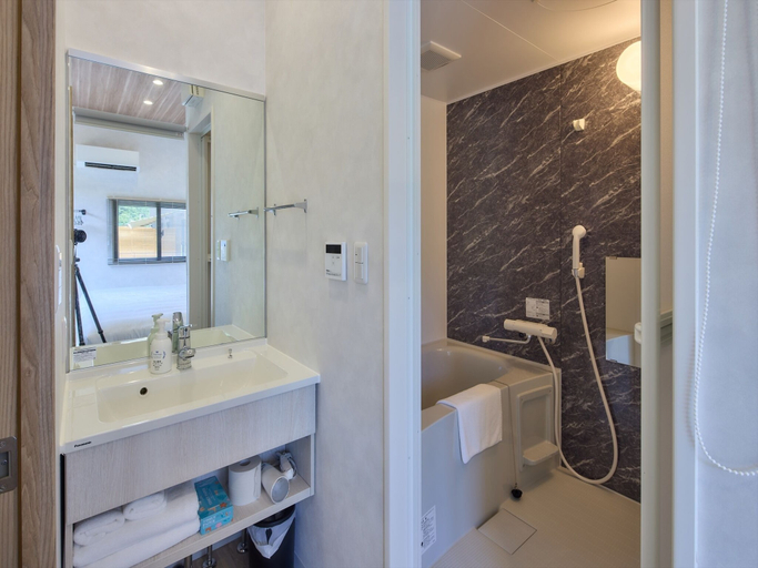Bathroom 3, Yambaru Experience Hotel Nunganiku, Higashi