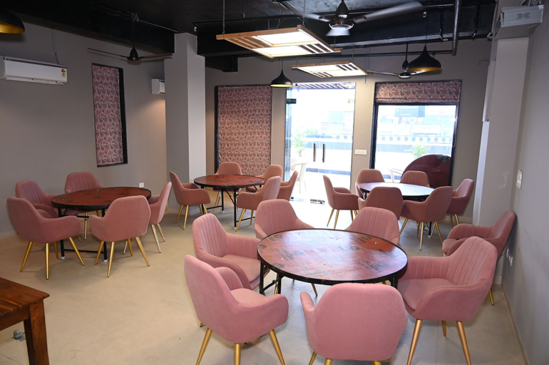 Food & Drinks 3, HOTEL LE GRANDE, Sahibzada Ajit Singh Nagar
