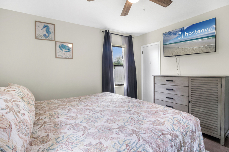 Bedroom 2, Wellington House, Okaloosa