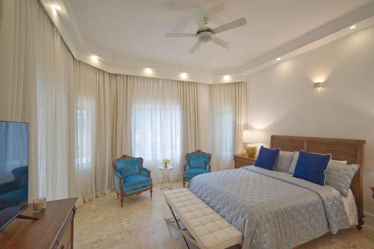 Room 4, Luxury 6bdr Villa at Tortuga Bay Near Beach Golf, Salvaleon de Higuey