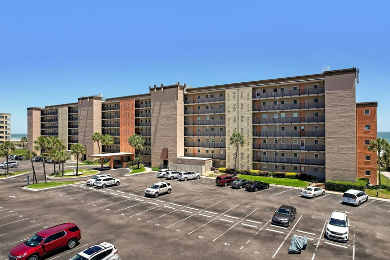 Exterior & Views 2, Tropical Theme Condo with Picturesque Atlantic View by RedAwning, Nassau
