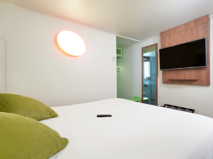 Bedroom 3, Campanile Montesson - Le Vesine, Yvelines