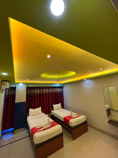 Bedroom 3, The Ritz, Barddhaman