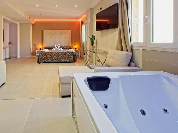 Bathroom 4, HOTEL CABALLERO ERRANTE, Madrid