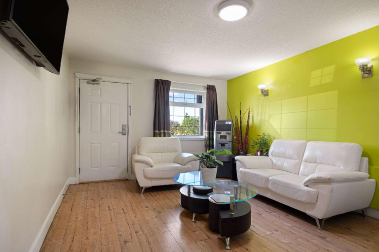 Public Area 2, Super 8 Fort McMurray, Division No. 16