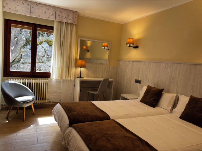 Others 4, Hostal Noguera, Lleida