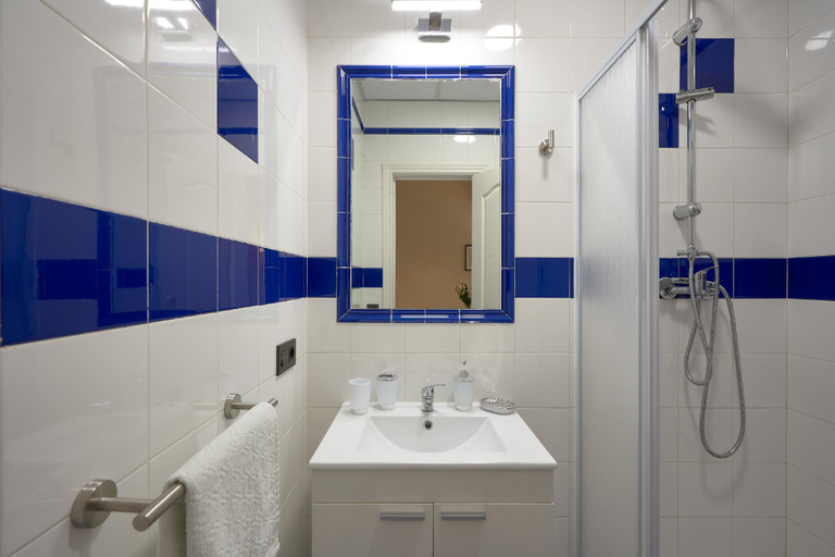 Others 3, Apartamento Tejares de Triana, Sevilla