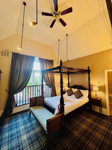 Bedroom 5, The Peak Hotel, Derbyshire