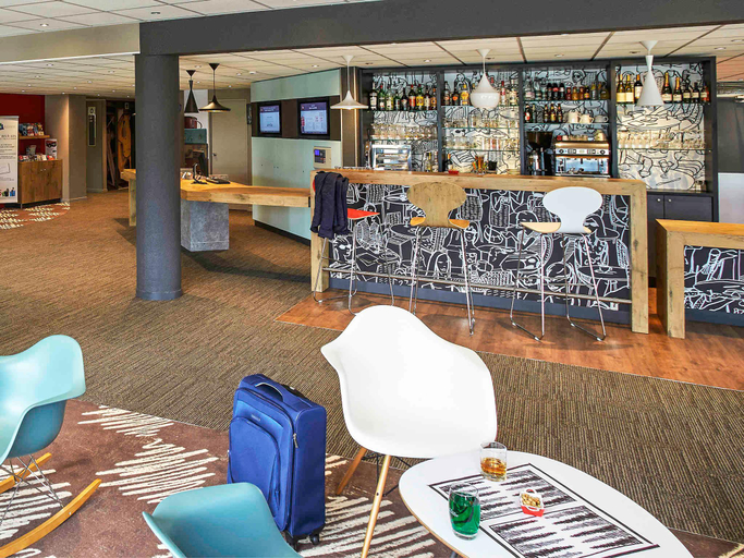 Public Area 3, ibis Auray, Morbihan