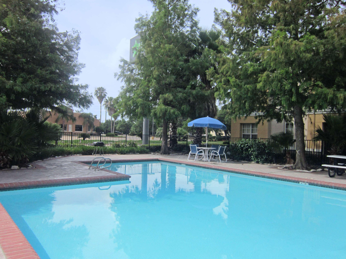 Sport & Beauty, Sonesta Simply Suites Stafford, Fort Bend