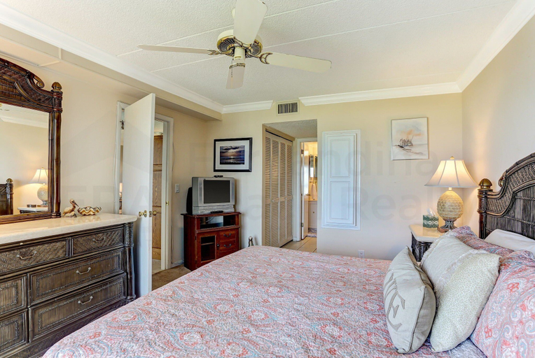 Bedroom 3, Recently Renovated Beach Condo with Large Patio Deck and Ocean View by RedAwning, Nassau