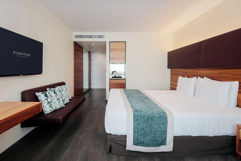 Bedroom 3, Hotel Eurostars Embassy, Wien