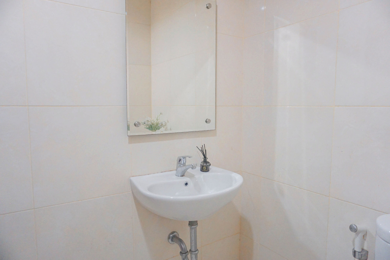 Bedroom 4, Nice And Comfortable Studio (No Kitchen) Apartment Elvis Tower, Cikarang