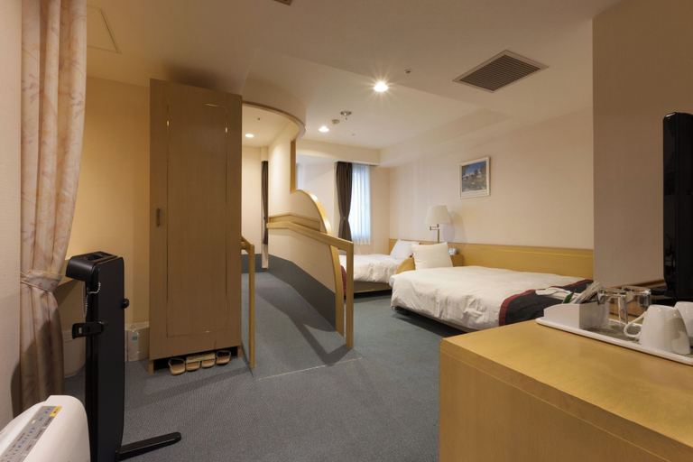 Bedroom 3, Onomichi Kokusai Hotel, Onomichi