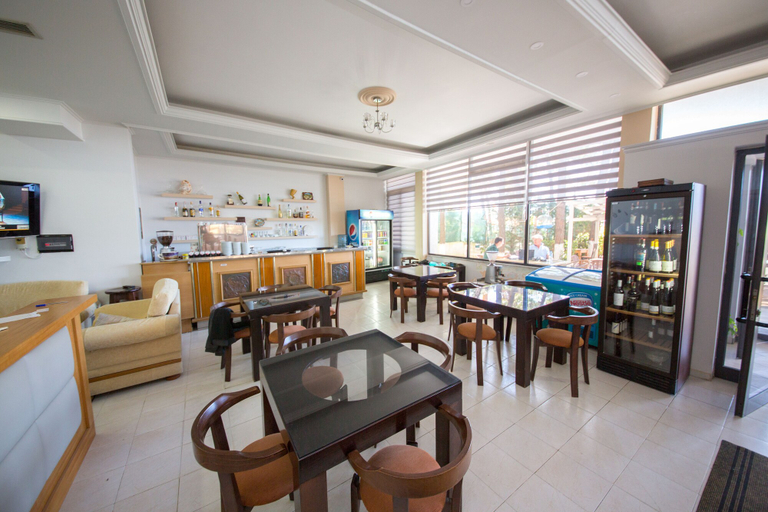 Food & Drinks 5, Hotel Andi, Durrësit