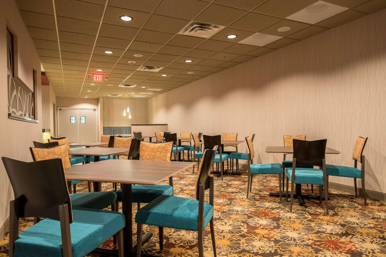 Food & Drinks 5, Radisson Hotel St. Paul Downtown, Ramsey