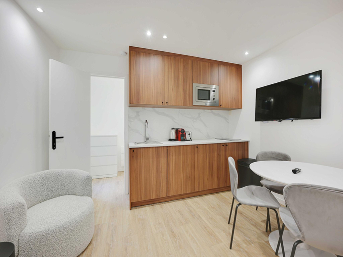 2, Modern apartment with terrace, Seine-Saint-Denis