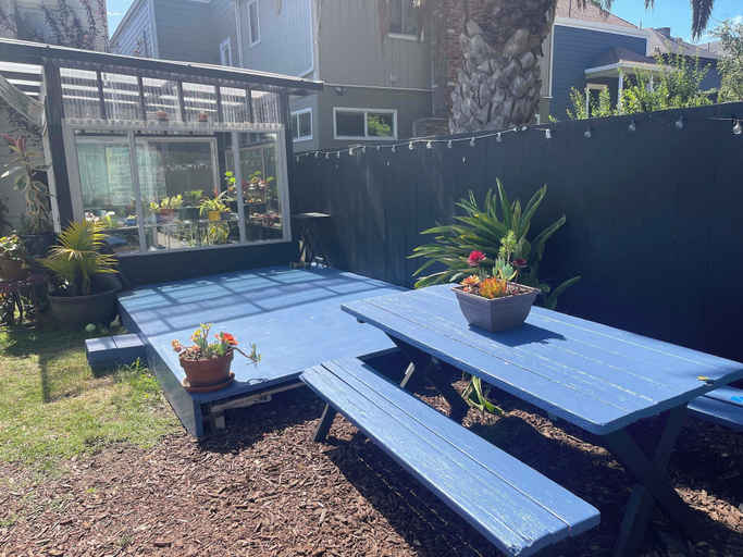 Others 5, B-Love's Guest House, Alameda