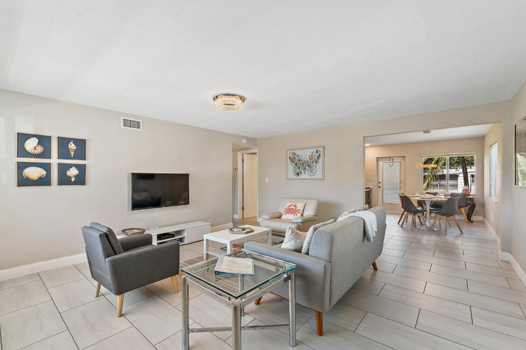 Facilities 3, Oceanside, Palm Beach