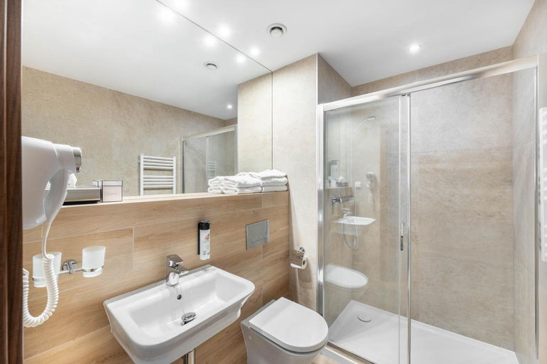 Bathroom, Arche Hotel Częstochowa, Częstochowa City