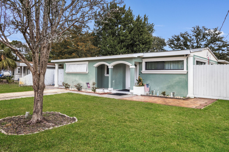 Exterior & Views 1, Wellington House, Okaloosa