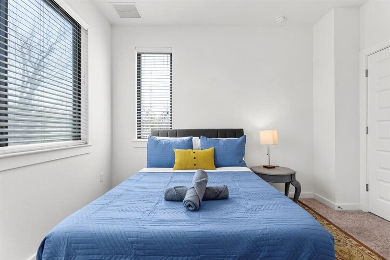 Bedroom 3, Stunning 3BR Desirable Austin Location, Travis