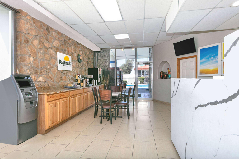 Public Area 5, Days Inn by Wyndham South Fort Worth, Fort Worth