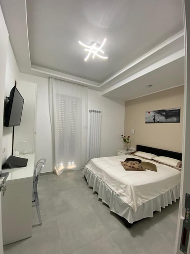 Bedroom 5, Mamuccia Rooms, Napoli