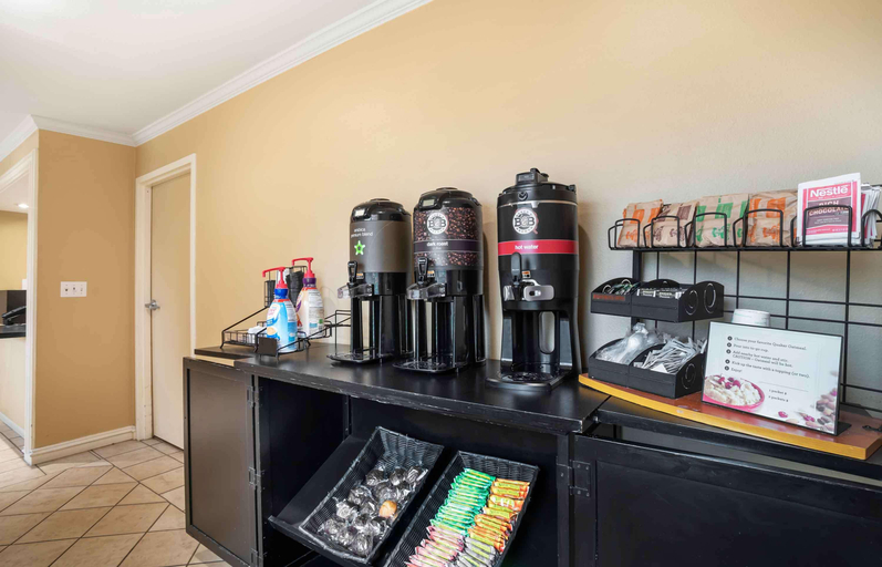 Food & Drinks 5, Extended Stay America - Newark - Christiana - Wilm, New Castle