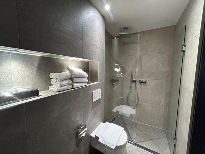 Bathroom 5, XO Hotels Blue Tower, Amsterdam