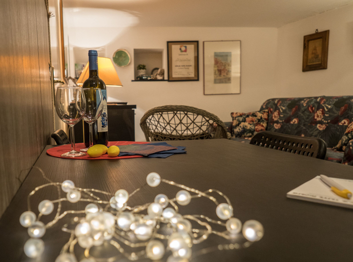 Food & Drinks 5, Petrella's Point Studio, La Spezia