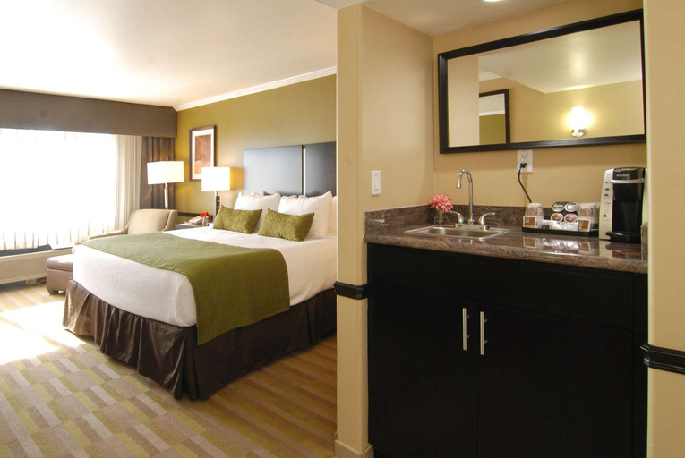 Bedroom 4, Best Western Canoga Park Motor Inn, Los Angeles