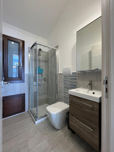 Bathroom 3, Villa Futura, Trapani