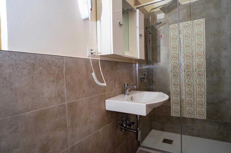 Bathroom 5, Villa Talia Sweet Rooms, Napoli