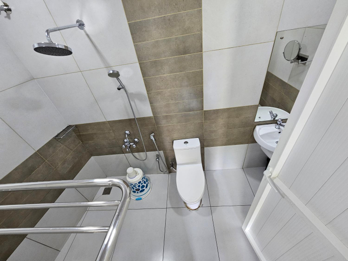 Bathroom 3, Misty Bush Munnar, Idukki