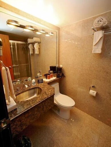 Bathroom 5, Marvin's Garden Inn, Oakland