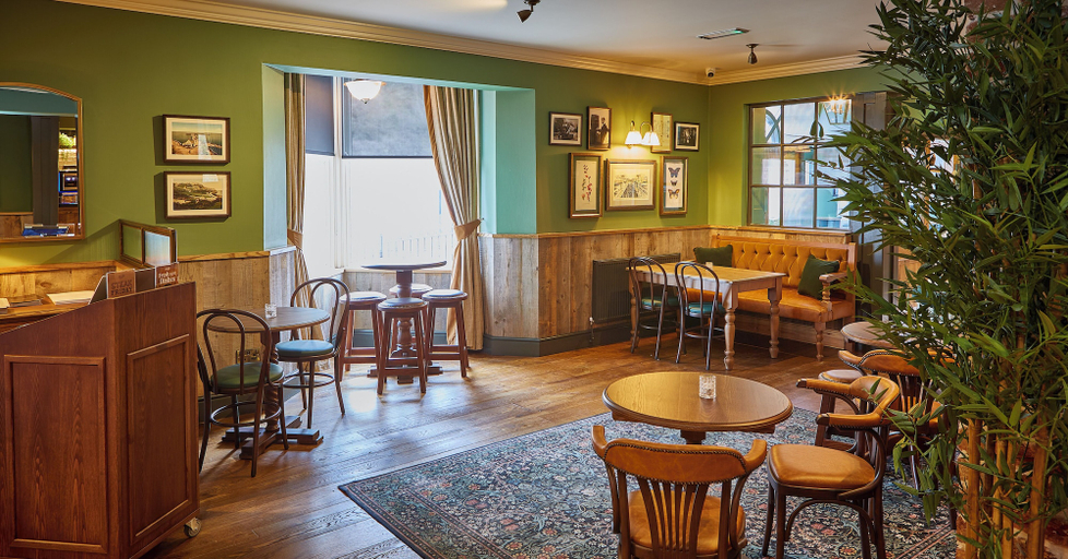 Food & Drinks 5, Craigside Manor, Conwy