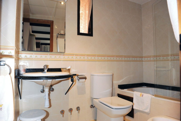 Bathroom 5, Hotel Restaurant Verdià, Castellón