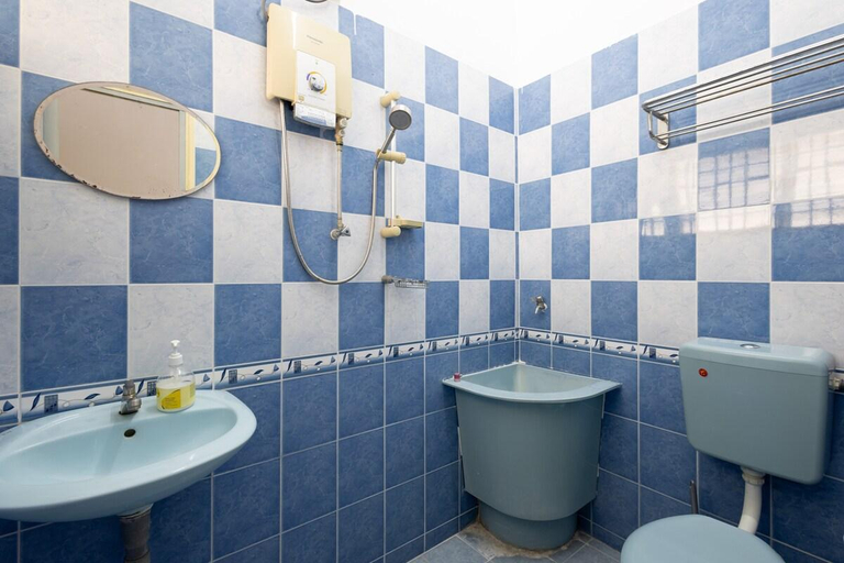 Bathroom 3, Homie4u @Ipoh-Garden-East 8 pax, Kinta